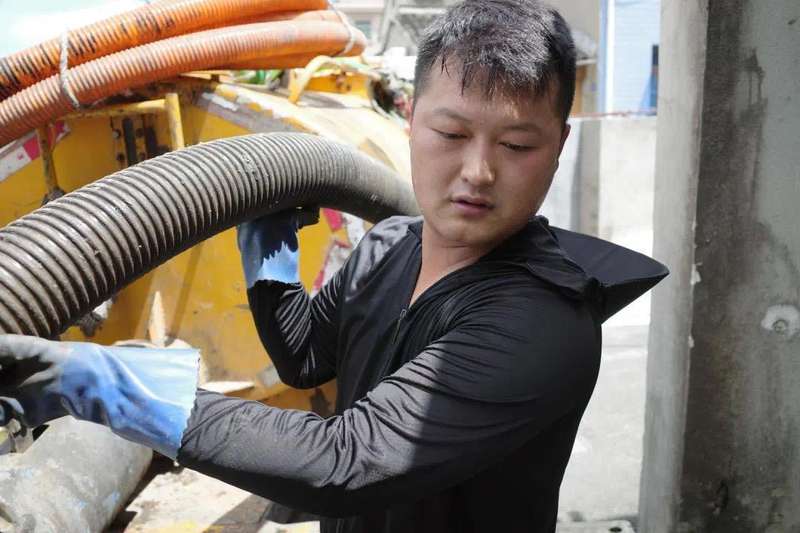 千万级流量背后:一场关于职业偏见与自我定义的社会实验 新闻