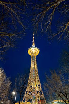  黄浦江核心轴线迎来新篇章，杨浦滨江南段担纲世界客厅压轴；中信泰富外滩道融入百年文脉与未来科创。 房产家居