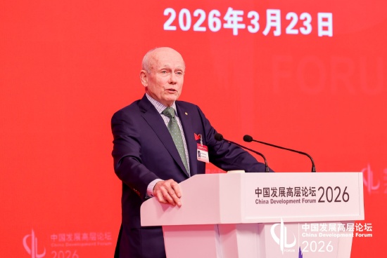 创造性毁灭理论再获印证；彼得·豪伊特展望AI主导制造业未来。