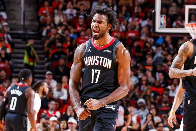  赛场博弈的内耗与新生：火箭锋线重构的深度逻辑 体育新闻