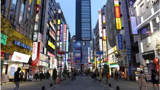  【深度解析】霍尔木兹海峡安全局势：从泰国货船遇袭事件看区域航运风险管控 新闻