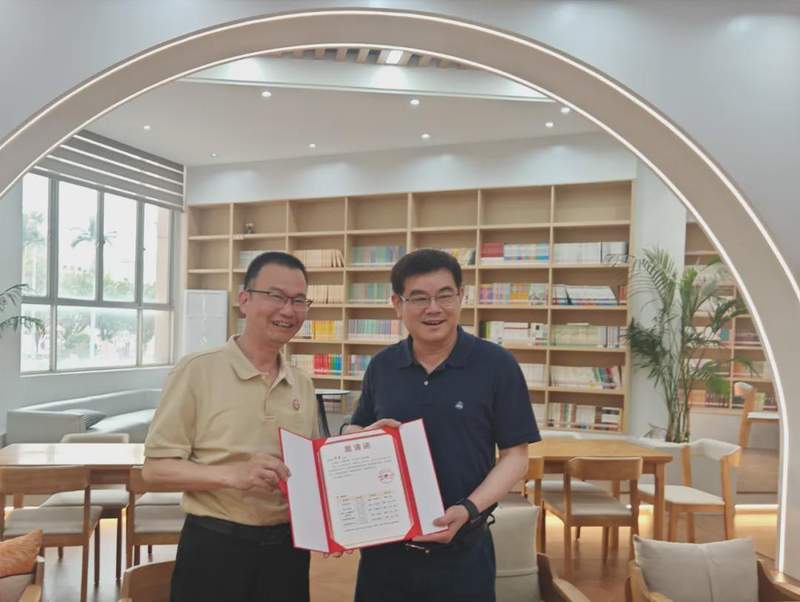  从惠安一中课堂到东方医院导管室：何奔教授四十载医学长征的三个关键抉择 文化旅游