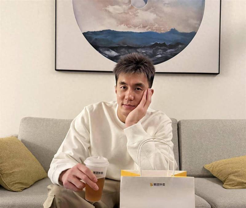  【深度复盘】郭艾伦职业生涯全记录：从路灯少年到CBA顶流的逆袭逻辑 体育新闻