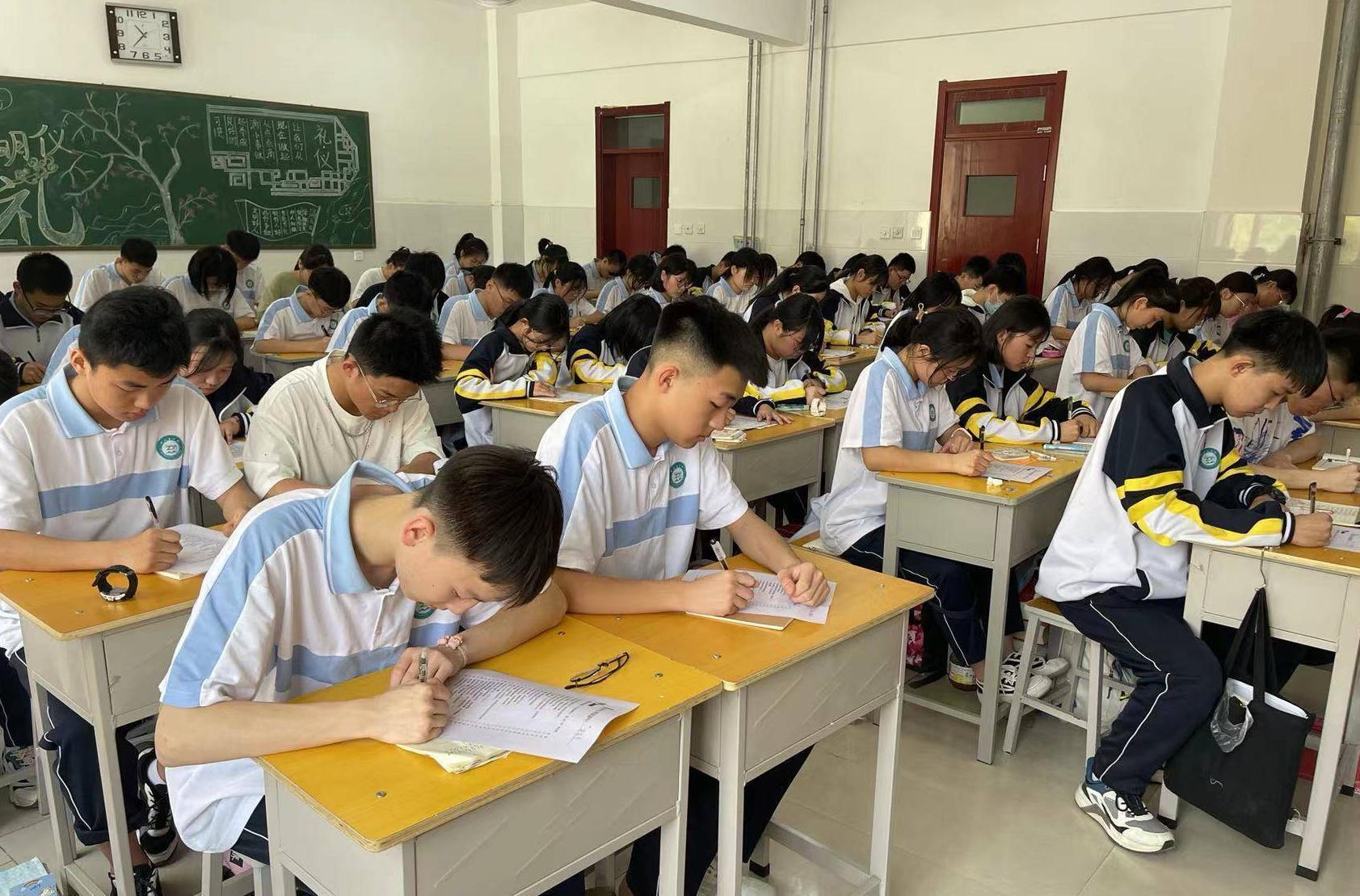  [深度解析]高考分数的「隐性溢价」：为什么最终成绩往往高于平时？ 教育招生